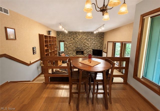 950 Kingswood Drive, Akron, OH 44313