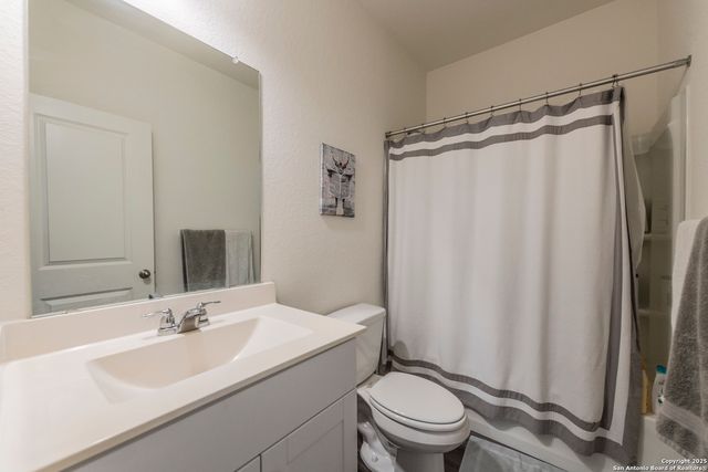 5612 Pearl Meadow, Converse, TX 78109