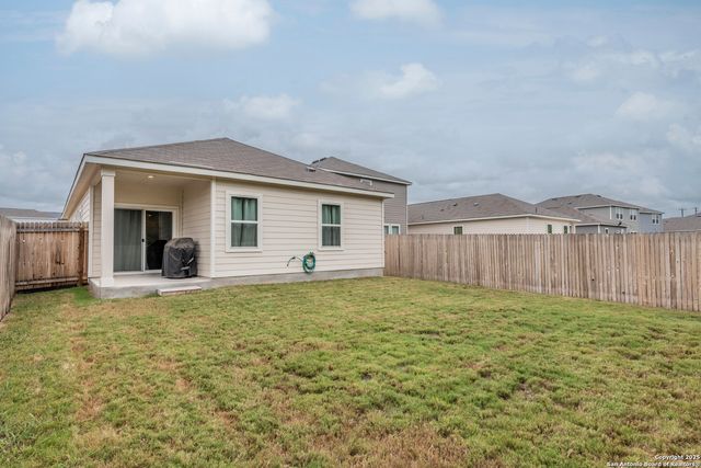 5612 Pearl Meadow, Converse, TX 78109