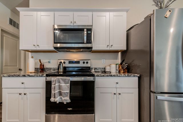 5612 Pearl Meadow, Converse, TX 78109