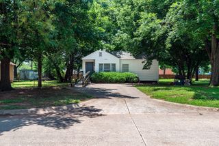 609 W 11th Avenue, Stillwater, OK 74074