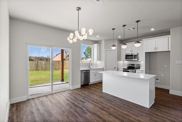 1531 Corona Drive, Granbury, TX 76048