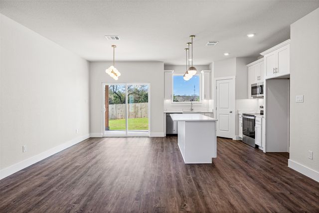 1531 Corona Drive, Granbury, TX 76048