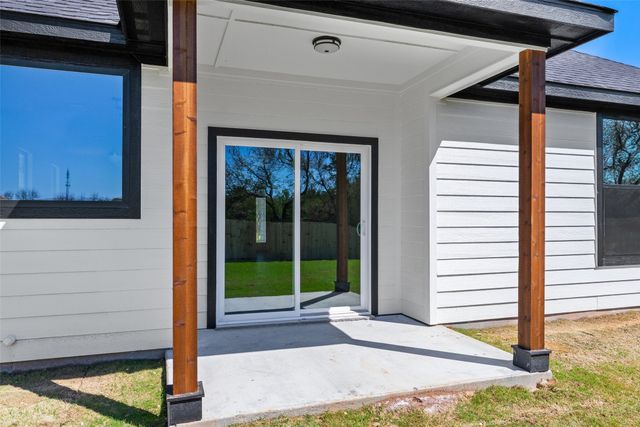 1531 Corona Drive, Granbury, TX 76048