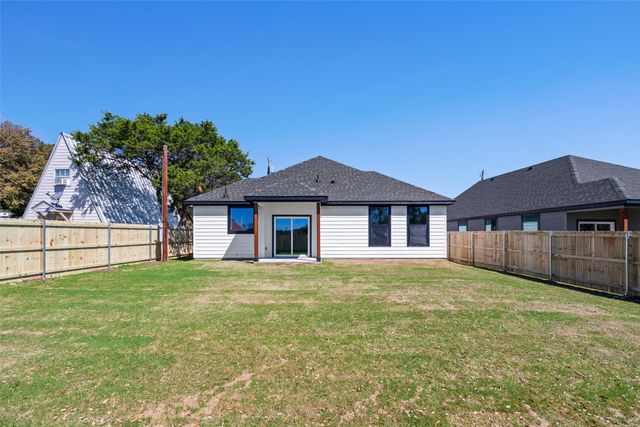 1531 Corona Drive, Granbury, TX 76048