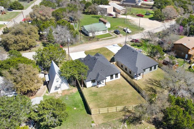 1531 Corona Drive, Granbury, TX 76048