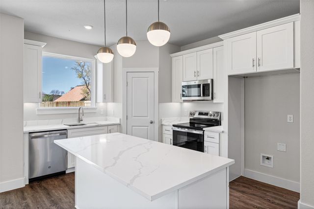 1531 Corona Drive, Granbury, TX 76048