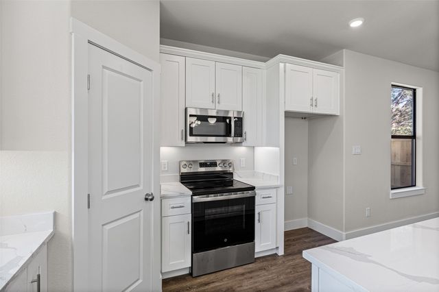 1531 Corona Drive, Granbury, TX 76048