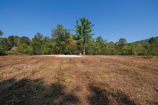 525 Station Road, Mount Holly, VT 05758