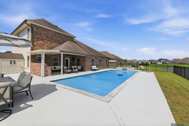 36330 Belle Savanne Ave, Geismar, LA 70734