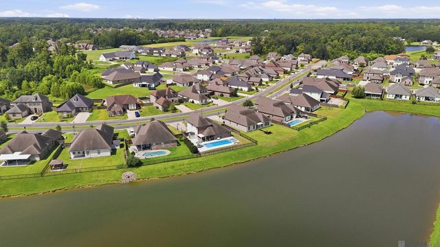 36330 Belle Savanne Ave, Geismar, LA 70734