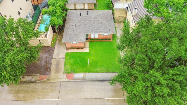 6130 Kirby Drive, Houston, TX 77005