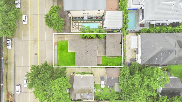 6130 Kirby Drive, Houston, TX 77005