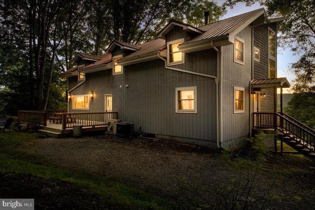 201 MEADOW LN, Lost River, WV 26810
