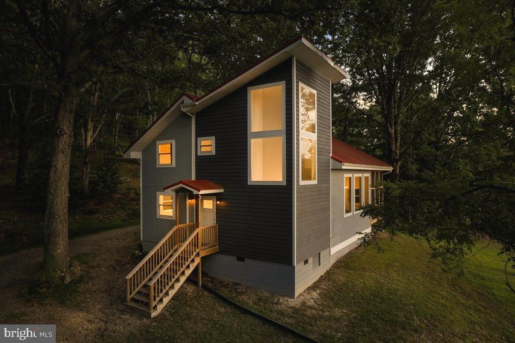 201 MEADOW LN, Lost River, WV 26810
