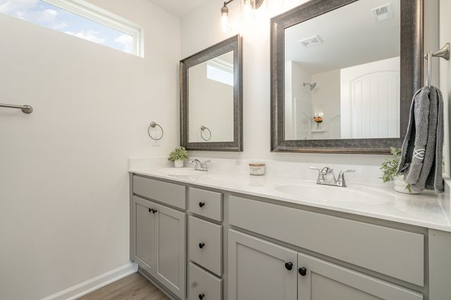 107 Hook and Ladder Ln, La Vergne, TN 37086