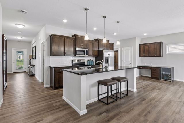 39585 Fawn Avenue, North Branch, MN 55056