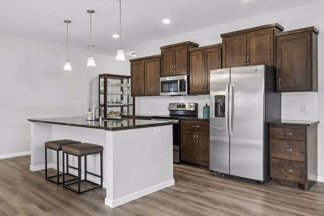 39585 Fawn Avenue, North Branch, MN 55056