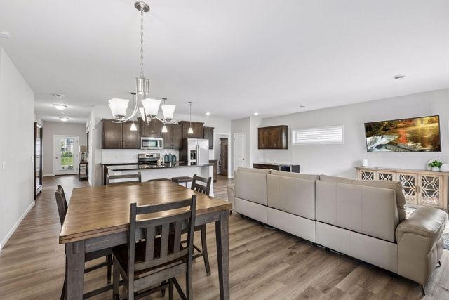 39585 Fawn Avenue, North Branch, MN 55056