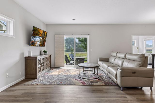 39585 Fawn Avenue, North Branch, MN 55056
