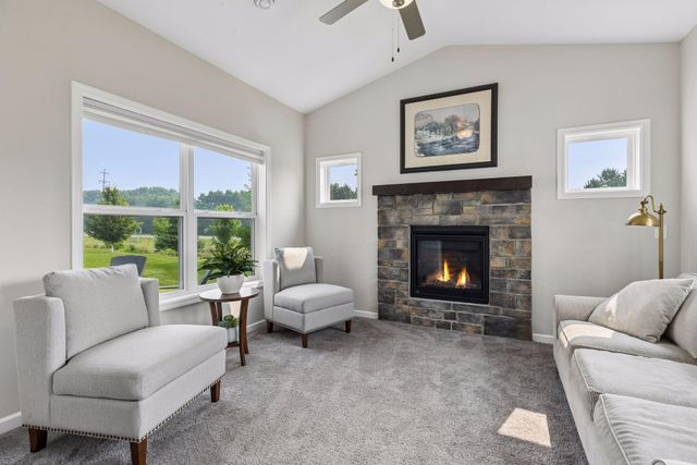 39585 Fawn Avenue, North Branch, MN 55056