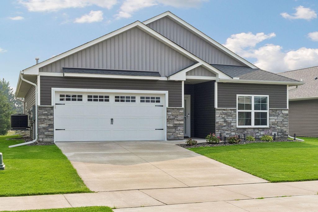 39585 Fawn Avenue, North Branch, MN 55056