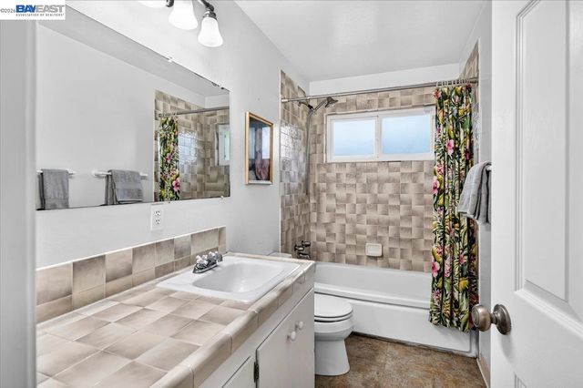 4275 Stanford Way, Livermore, CA 94550