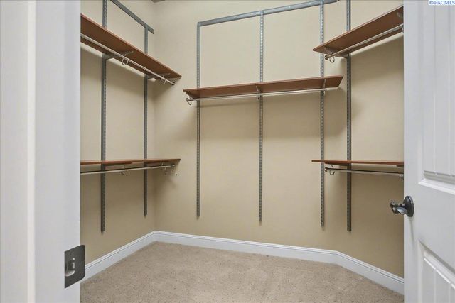 2815 Riverbend, Richland, WA 99353