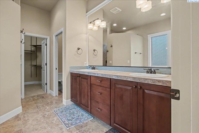 2815 Riverbend, Richland, WA 99353