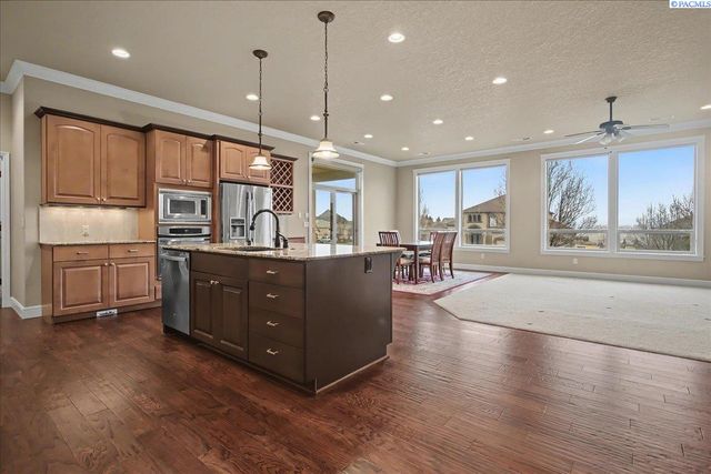 2815 Riverbend, Richland, WA 99353