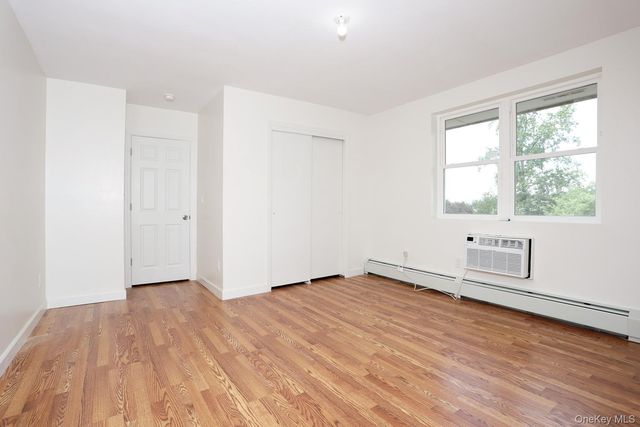 242 Kearsing Parkway F, Monsey, NY 10952