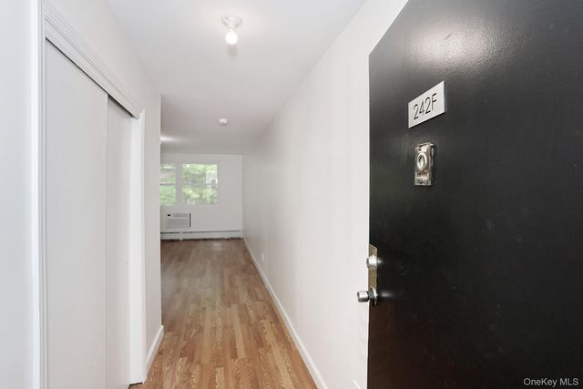 242 Kearsing Parkway F, Monsey, NY 10952