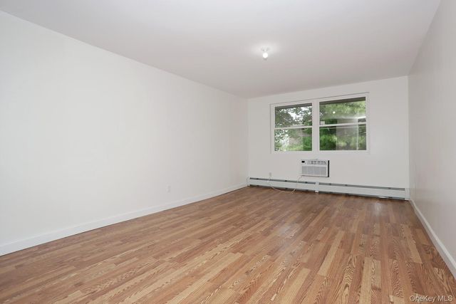 242 Kearsing Parkway F, Monsey, NY 10952