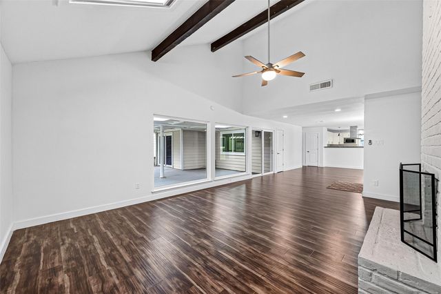 11831 Briar Forest Drive, Houston, TX 77077