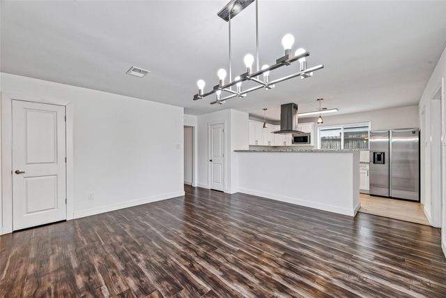 11831 Briar Forest Drive, Houston, TX 77077