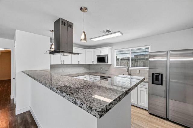 11831 Briar Forest Drive, Houston, TX 77077