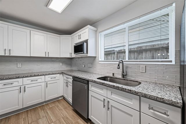 11831 Briar Forest Drive, Houston, TX 77077