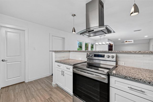 11831 Briar Forest Drive, Houston, TX 77077