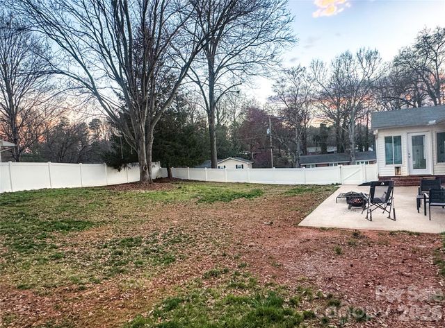 2044 Helen Drive, Gastonia, NC 28054