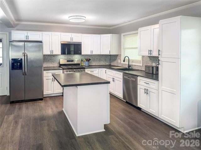 2044 Helen Drive, Gastonia, NC 28054