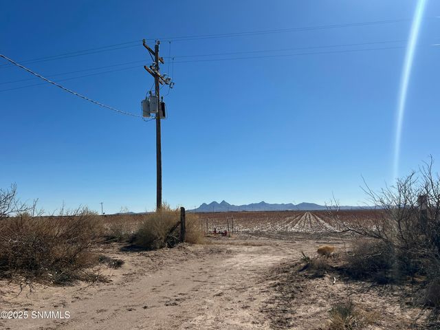 990 SW New Frontier Drive, Deming, NM 88030