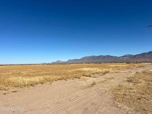 990 SW New Frontier Drive, Deming, NM 88030