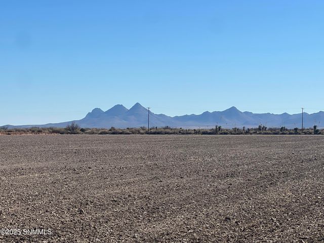 990 SW New Frontier Drive, Deming, NM 88030