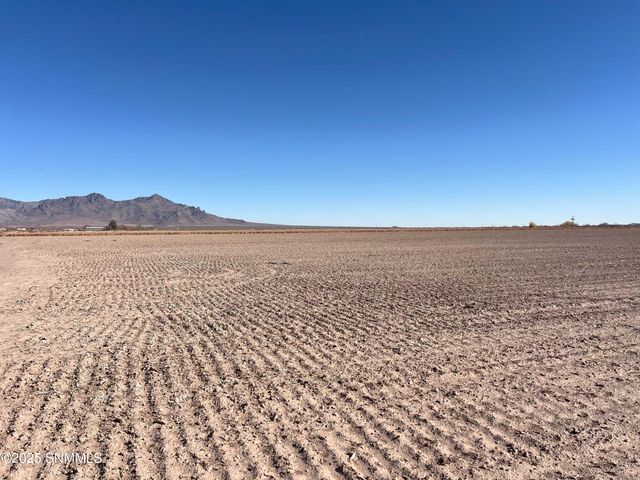 990 SW New Frontier Drive, Deming, NM 88030