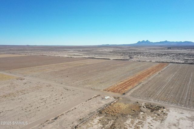 990 SW New Frontier Drive, Deming, NM 88030