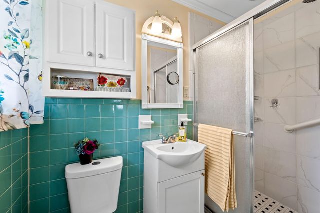 208 Million Street, Athens, TN 37303