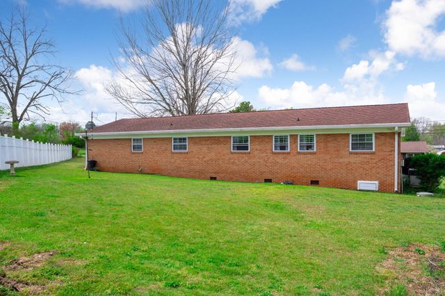 208 Million Street, Athens, TN 37303