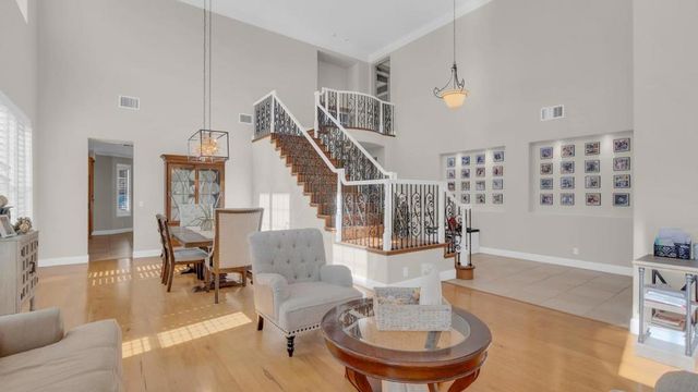 7115 Lahinch Drive, Gilroy, CA 95020