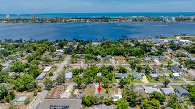 732 Avondale Avenue, Holly Hill, FL 32117