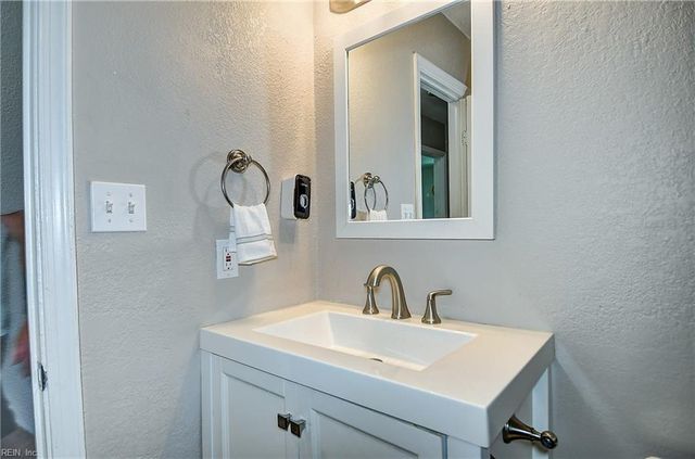 3108 Bomar DR, Chesapeake, VA 23321